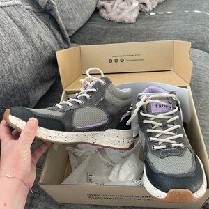 Taos Footwear Women's Gray and Lavender Hiking Shoes